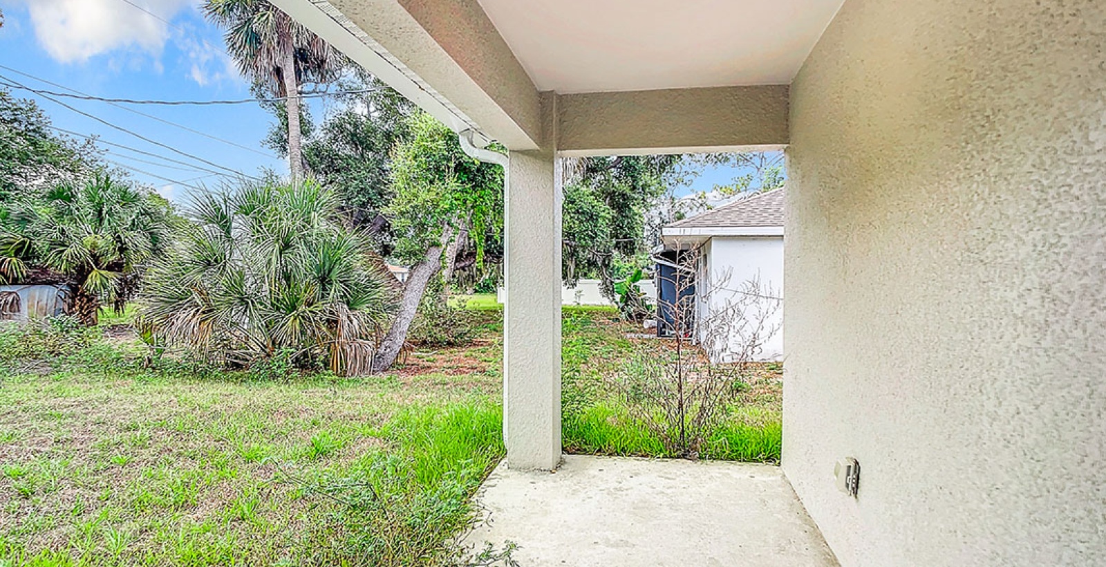 2078/2080 Redmond St, Port Charlotte, Florida 33948, 2 Bedrooms Bedrooms, ,2 BathroomsBathrooms,Duplex,For Sale,Redmond St,1013