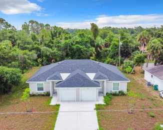 2078/2080 Redmond St, Port Charlotte, Florida 33948, 2 Bedrooms Bedrooms, ,2 BathroomsBathrooms,Duplex,For Sale,Redmond St,1013