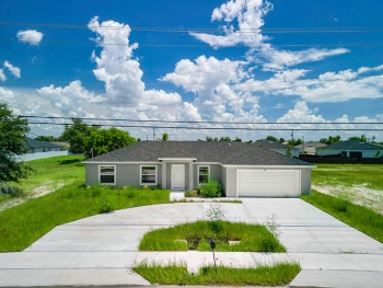 303 Chiquita Blvd N, Cape Coral, Florida 33993, 4 Bedrooms Bedrooms, ,2 BathroomsBathrooms,Single Family,For Sale,Chiquita Blvd N,1020