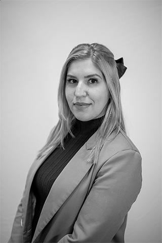 Andreza Boehmke - Sales Assistant