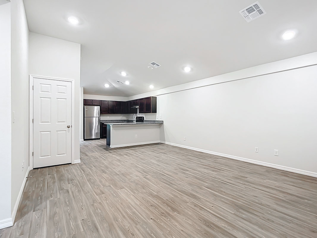 2078/2080 Redmond St, Port Charlotte, Florida 33948, 4 Bedrooms Bedrooms, ,4 BathroomsBathrooms,Duplex,For Sale,Redmond St,1013