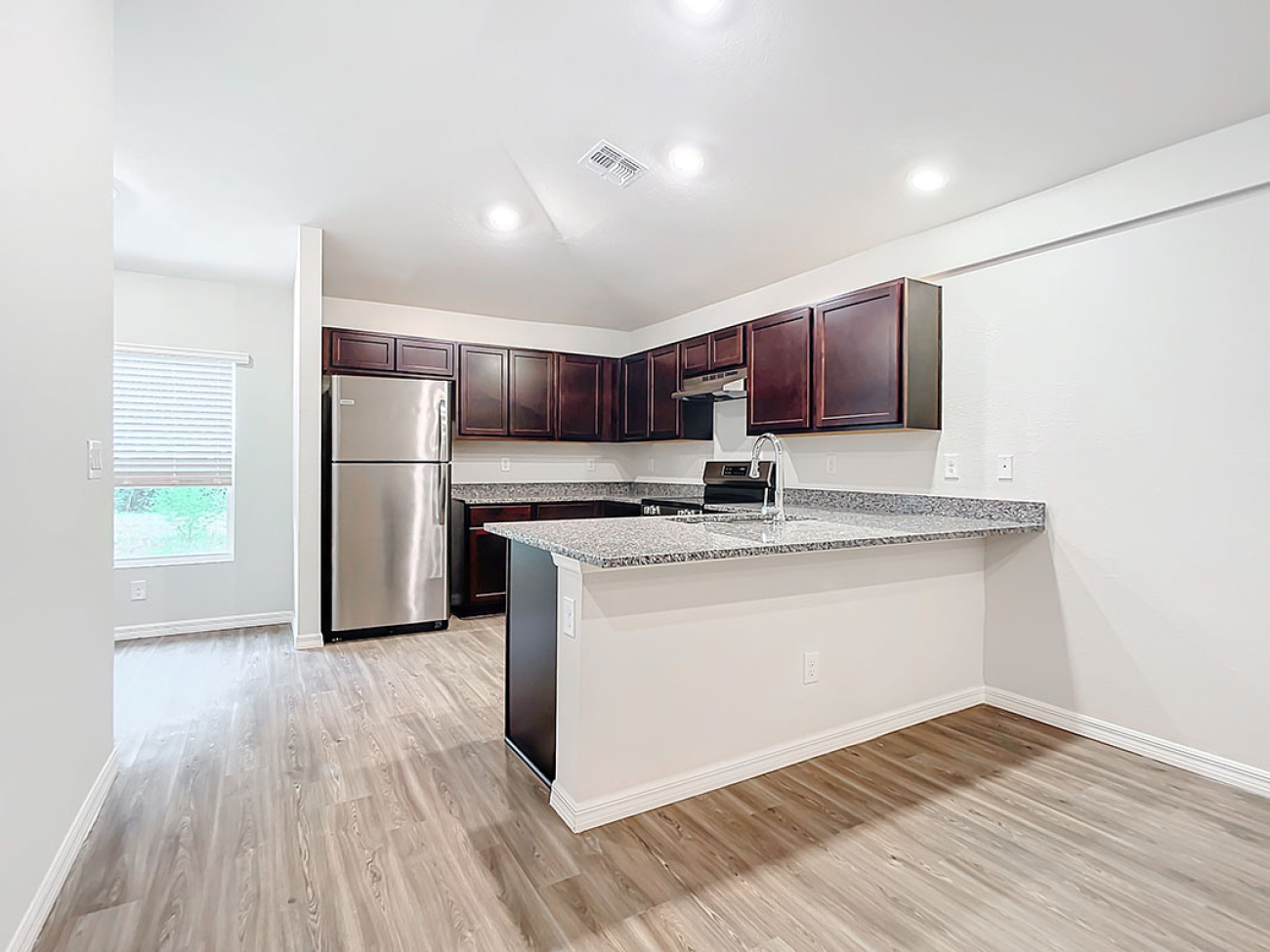 2078/2080 Redmond St, Port Charlotte, Florida 33948, 4 Bedrooms Bedrooms, ,4 BathroomsBathrooms,Duplex,For Sale,Redmond St,1013