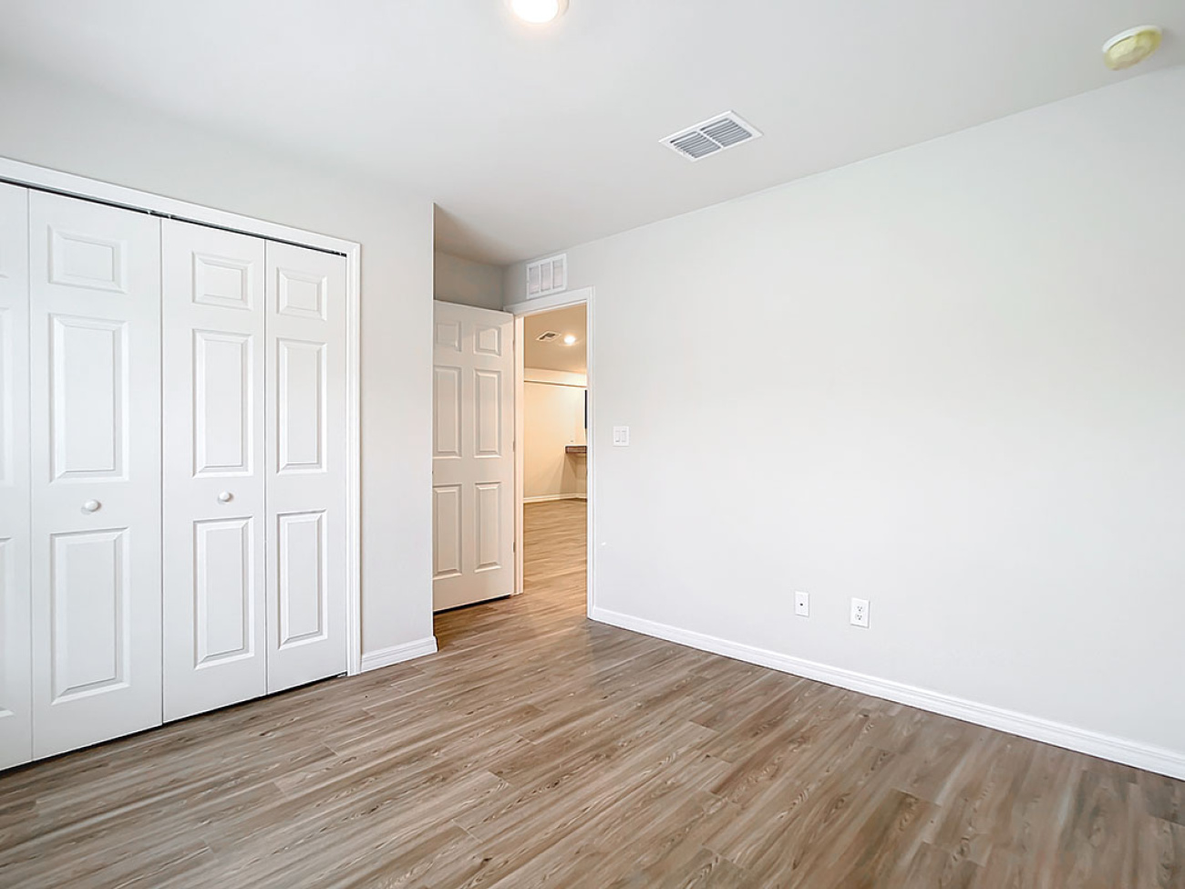 2078/2080 Redmond St, Port Charlotte, Florida 33948, 4 Bedrooms Bedrooms, ,4 BathroomsBathrooms,Duplex,For Sale,Redmond St,1013