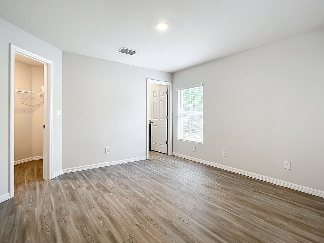 2078/2080 Redmond St, Port Charlotte, Florida 33948, 4 Bedrooms Bedrooms, ,4 BathroomsBathrooms,Duplex,For Sale,Redmond St,1013