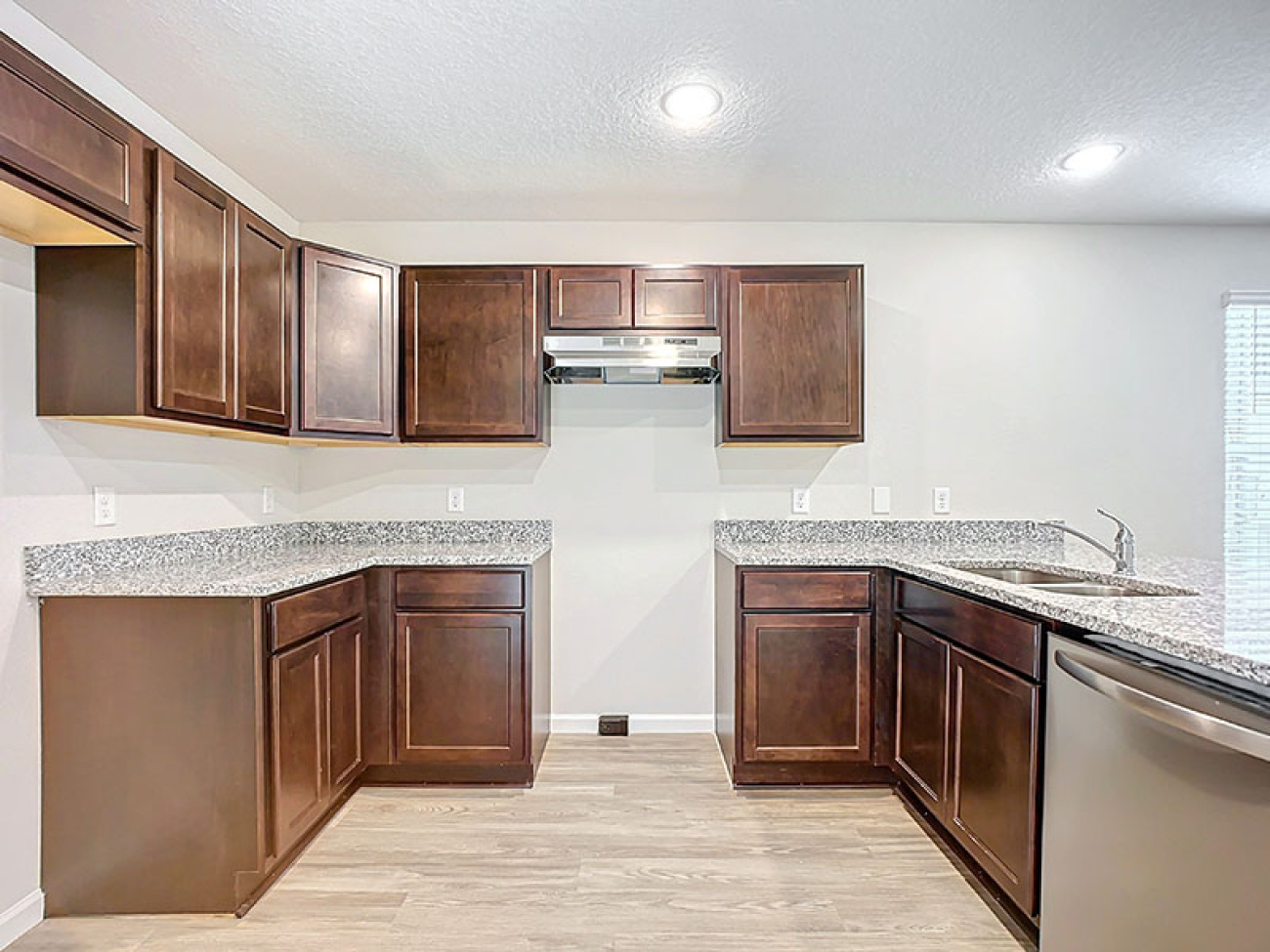 6151 Delmar St, Jacksonville, Florida 32205, 4 Bedrooms Bedrooms, ,5 BathroomsBathrooms,Duplex,For Sale,Delmar St,1241