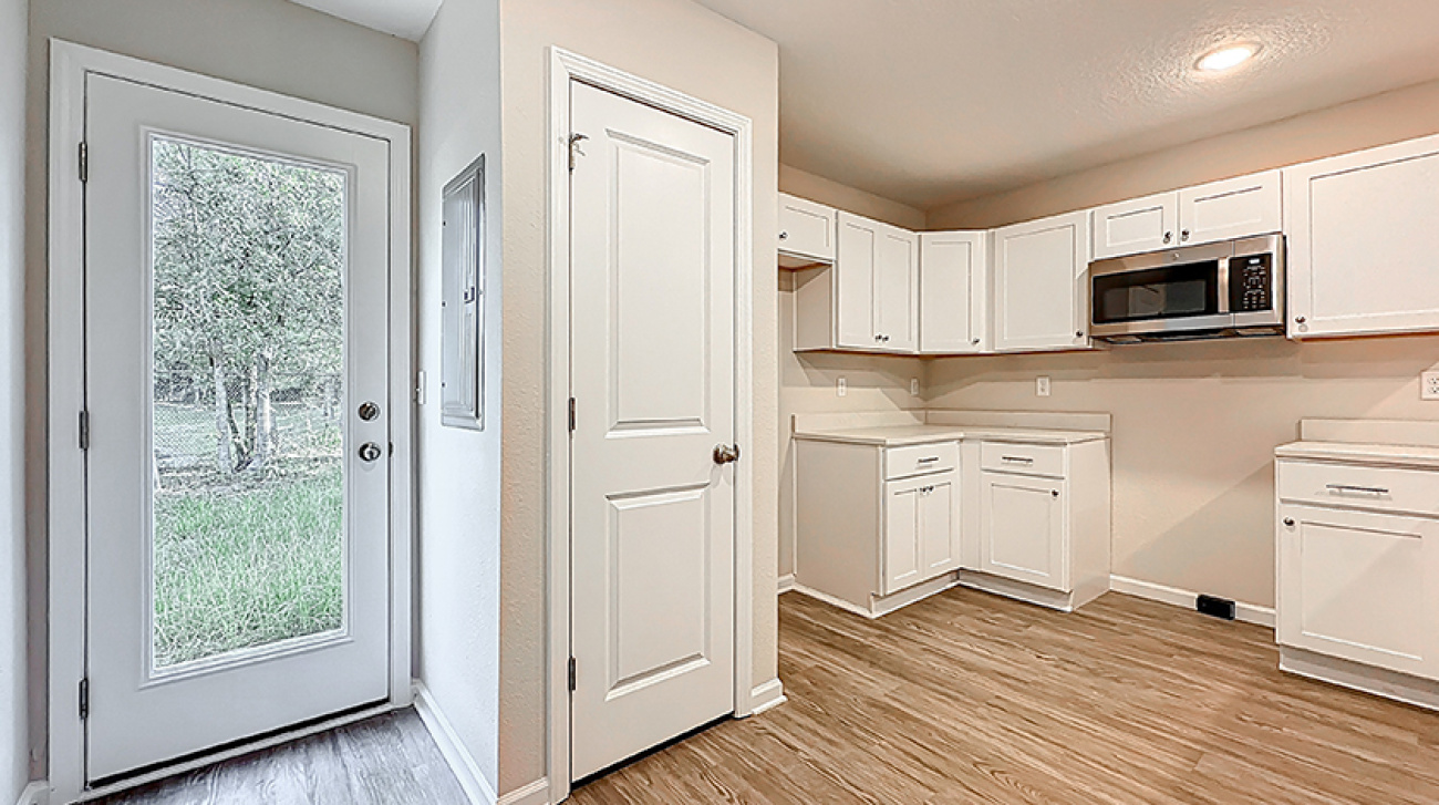 6145 Delmar, Jacksonville, Florida 32205, 4 Bedrooms Bedrooms, ,5 BathroomsBathrooms,Duplex,For Sale,Delmar,1242