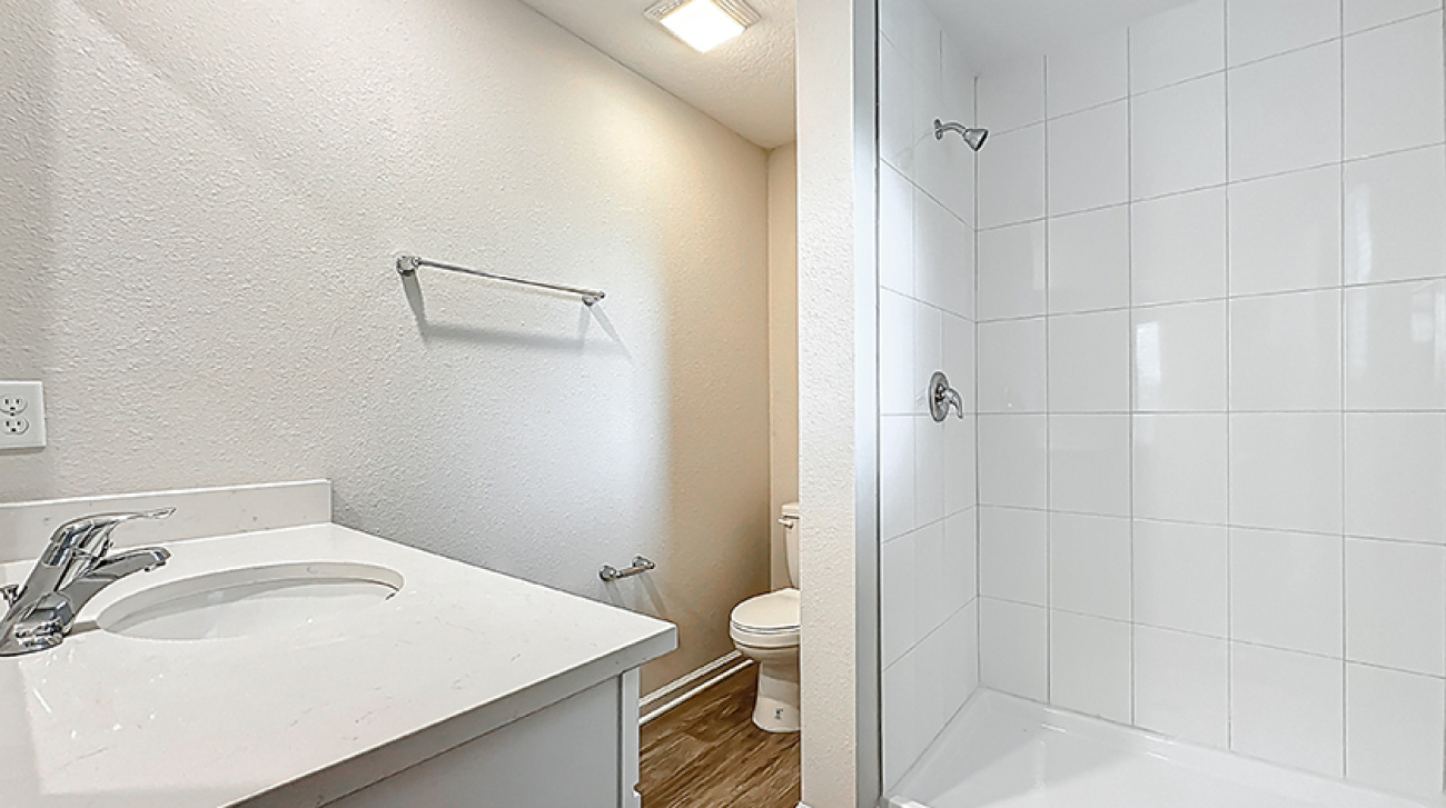 6145 Delmar, Jacksonville, Florida 32205, 4 Bedrooms Bedrooms, ,5 BathroomsBathrooms,Duplex,For Sale,Delmar,1242