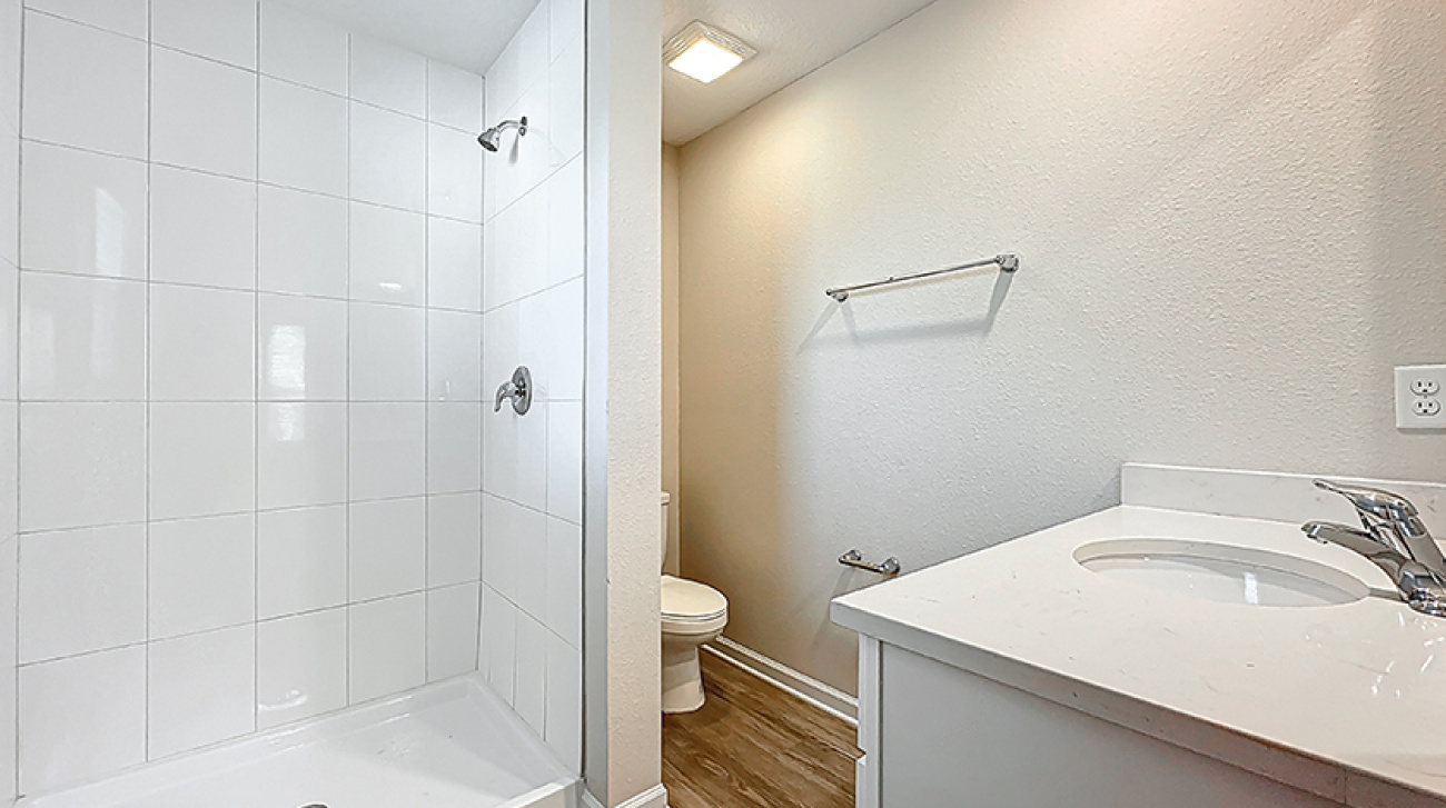 6145 Delmar, Jacksonville, Florida 32205, 4 Bedrooms Bedrooms, ,5 BathroomsBathrooms,Duplex,For Sale,Delmar,1242