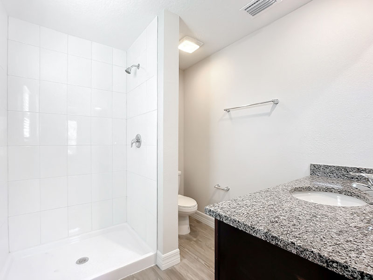 6926/6920 Thurston Rd, Jacksonville, Florida 32210, 4 Bedrooms Bedrooms, ,5 BathroomsBathrooms,Duplex,For Sale,Thurston Rd,1243