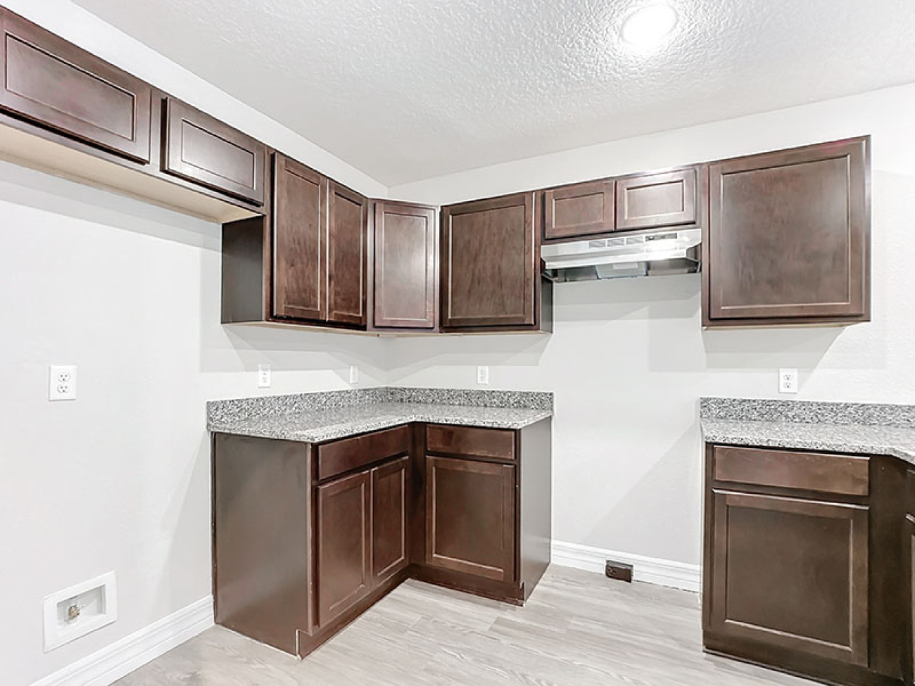 6926/6920 Thurston Rd, Jacksonville, Florida 32210, 4 Bedrooms Bedrooms, ,5 BathroomsBathrooms,Duplex,For Sale,Thurston Rd,1243