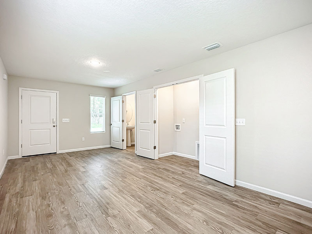 1238/1236 Pangola Dr, Jacksonville, Florida 32205, 4 Bedrooms Bedrooms, ,5 BathroomsBathrooms,Duplex,For Sale,Pangola Dr ,1245