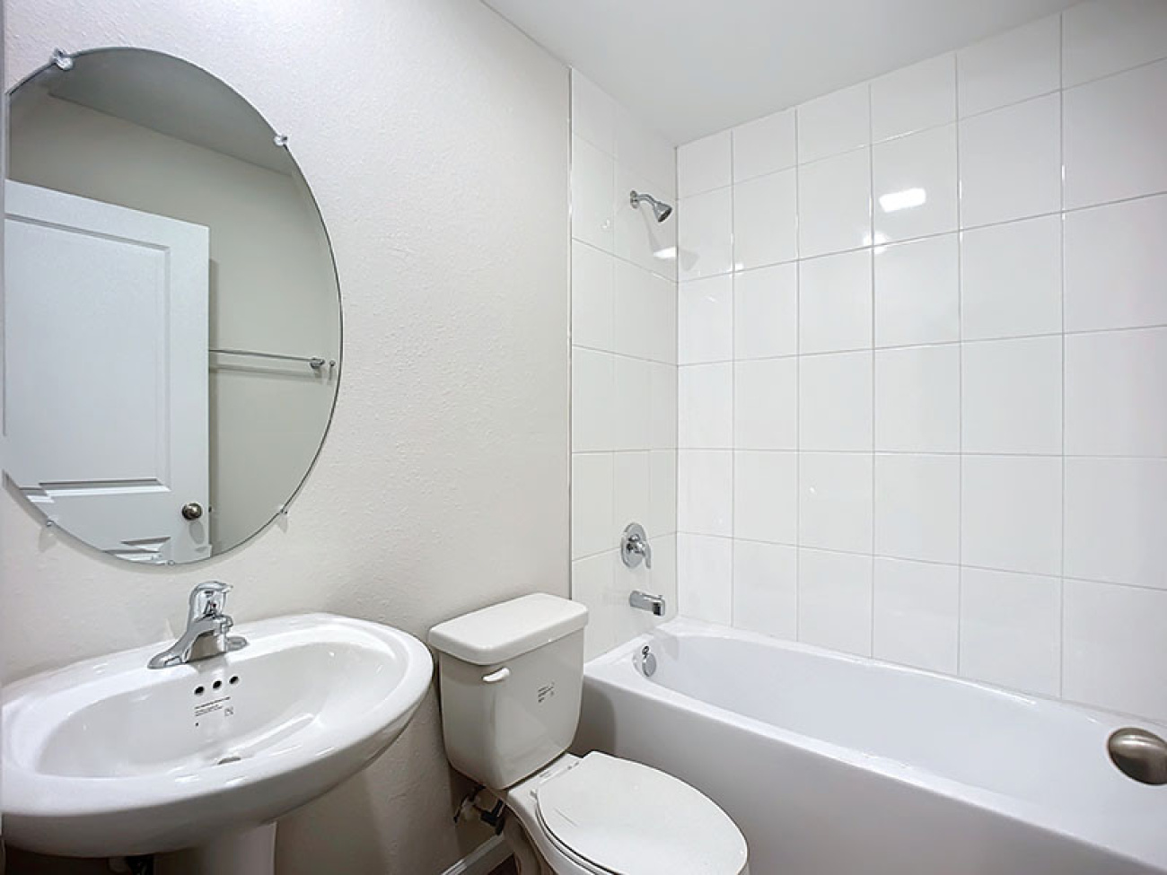 1238/1236 Pangola Dr, Jacksonville, Florida 32205, 4 Bedrooms Bedrooms, ,5 BathroomsBathrooms,Duplex,For Sale,Pangola Dr ,1245