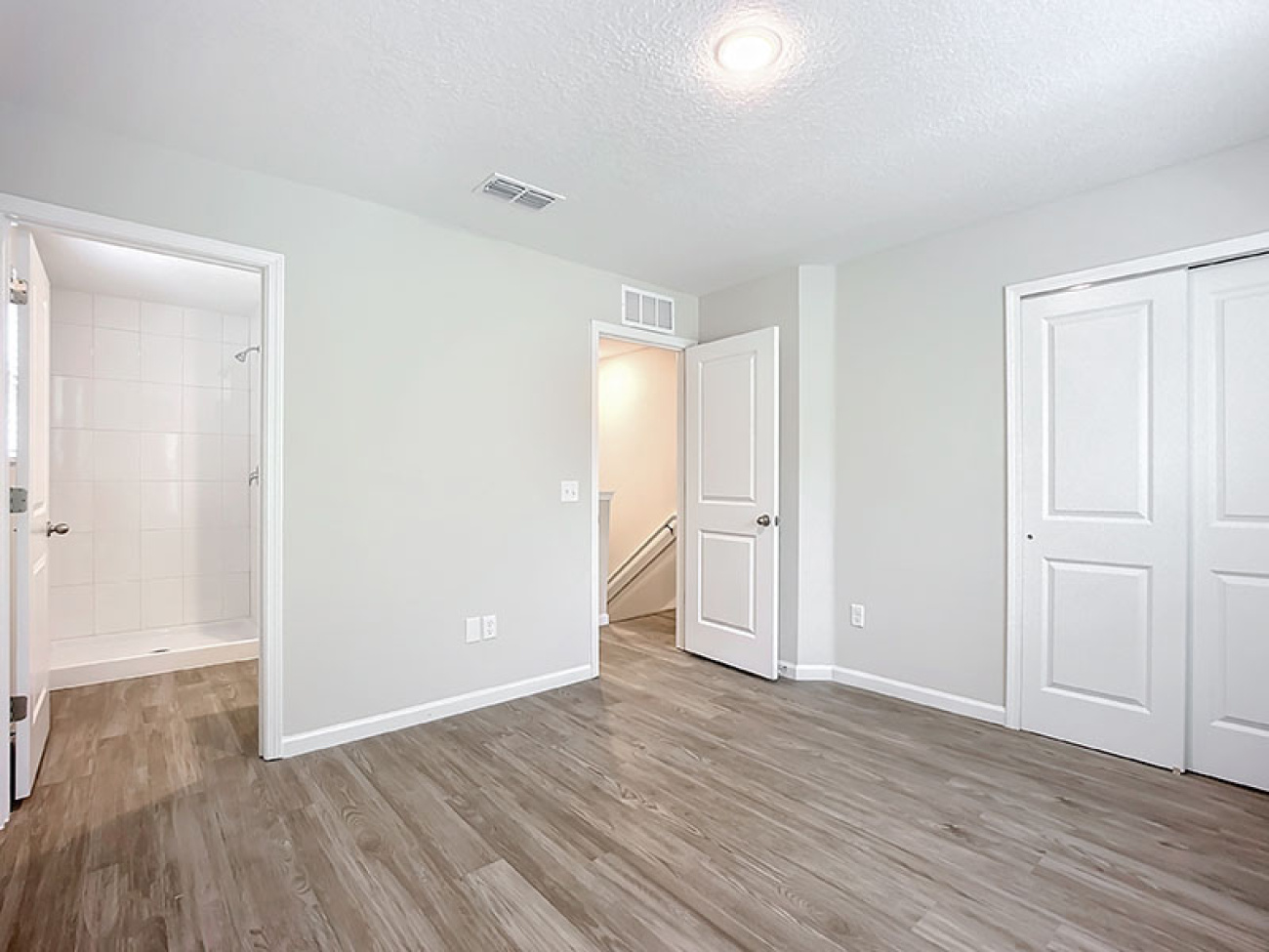 1249/1251 Pangola Dr, Jacksonville, Florida 32205, 4 Bedrooms Bedrooms, ,5 BathroomsBathrooms,Duplex,For Sale,Pangola Dr,1246