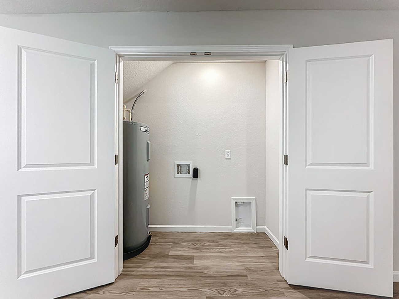 1249/1251 Pangola Dr, Jacksonville, Florida 32205, 4 Bedrooms Bedrooms, ,5 BathroomsBathrooms,Duplex,For Sale,Pangola Dr,1246