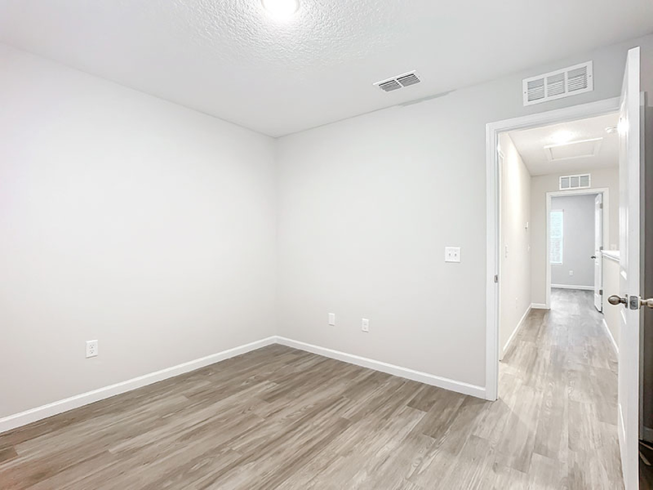 1246/1248 Mull St, Jacksonville, Florida 32205, 4 Bedrooms Bedrooms, ,5 BathroomsBathrooms,Duplex,For Sale,Mull St,1247