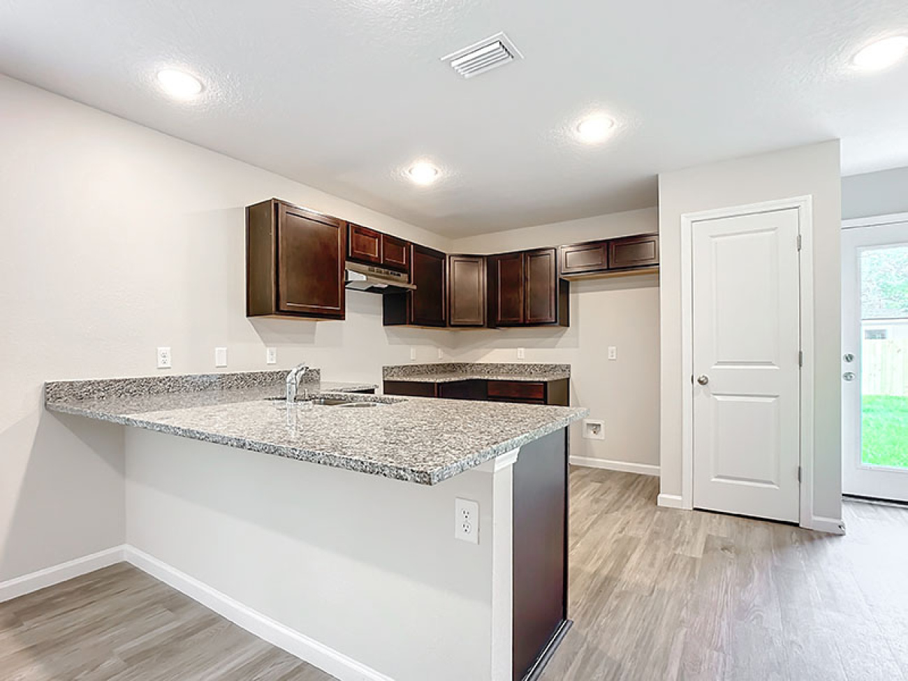 1242/1244 Mull St, Jacksonville, Florida 32205, 4 Bedrooms Bedrooms, ,5 BathroomsBathrooms,Duplex,For Sale,Mull St,1248