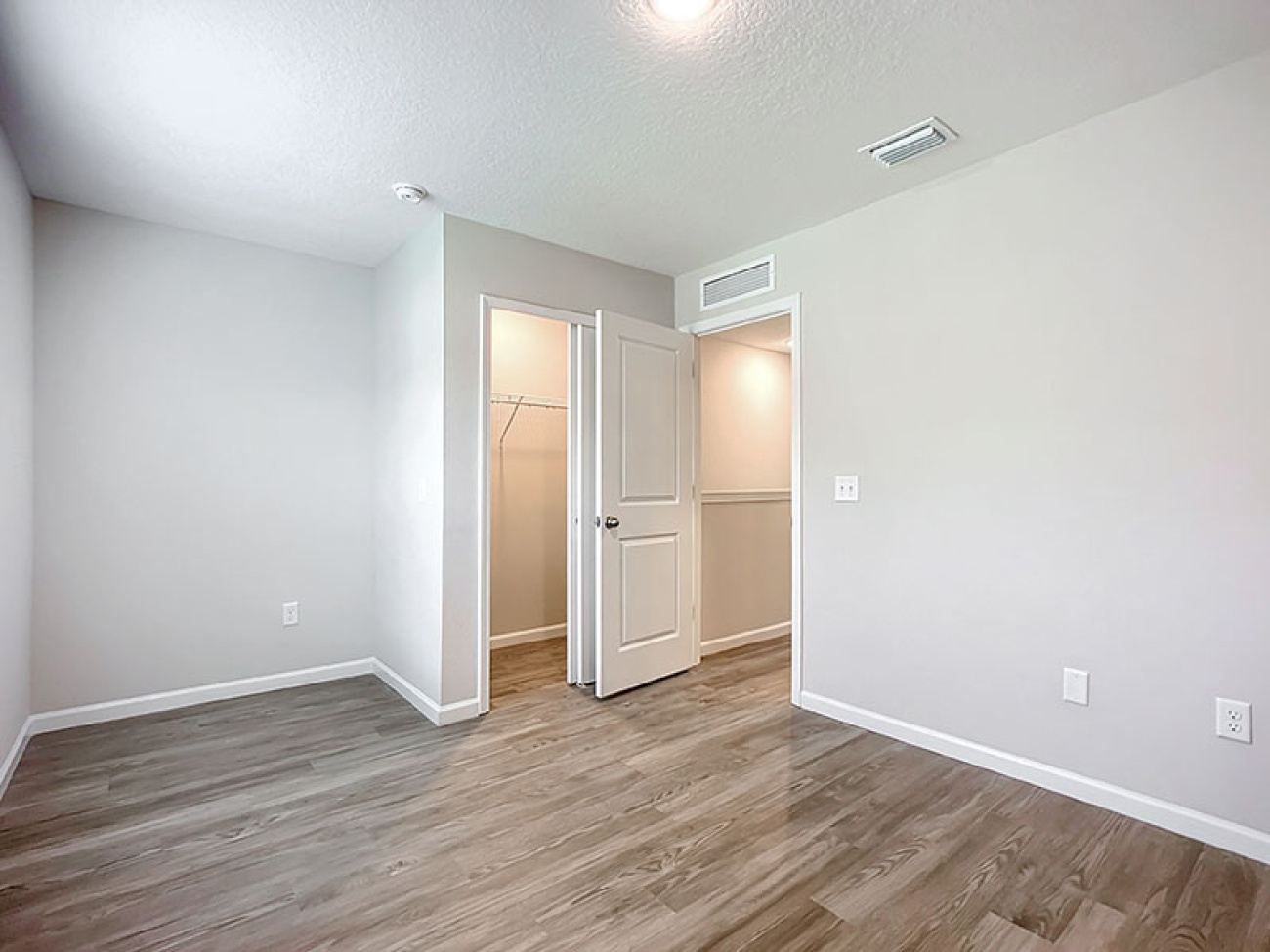 1242/1244 Mull St, Jacksonville, Florida 32205, 4 Bedrooms Bedrooms, ,5 BathroomsBathrooms,Duplex,For Sale,Mull St,1248