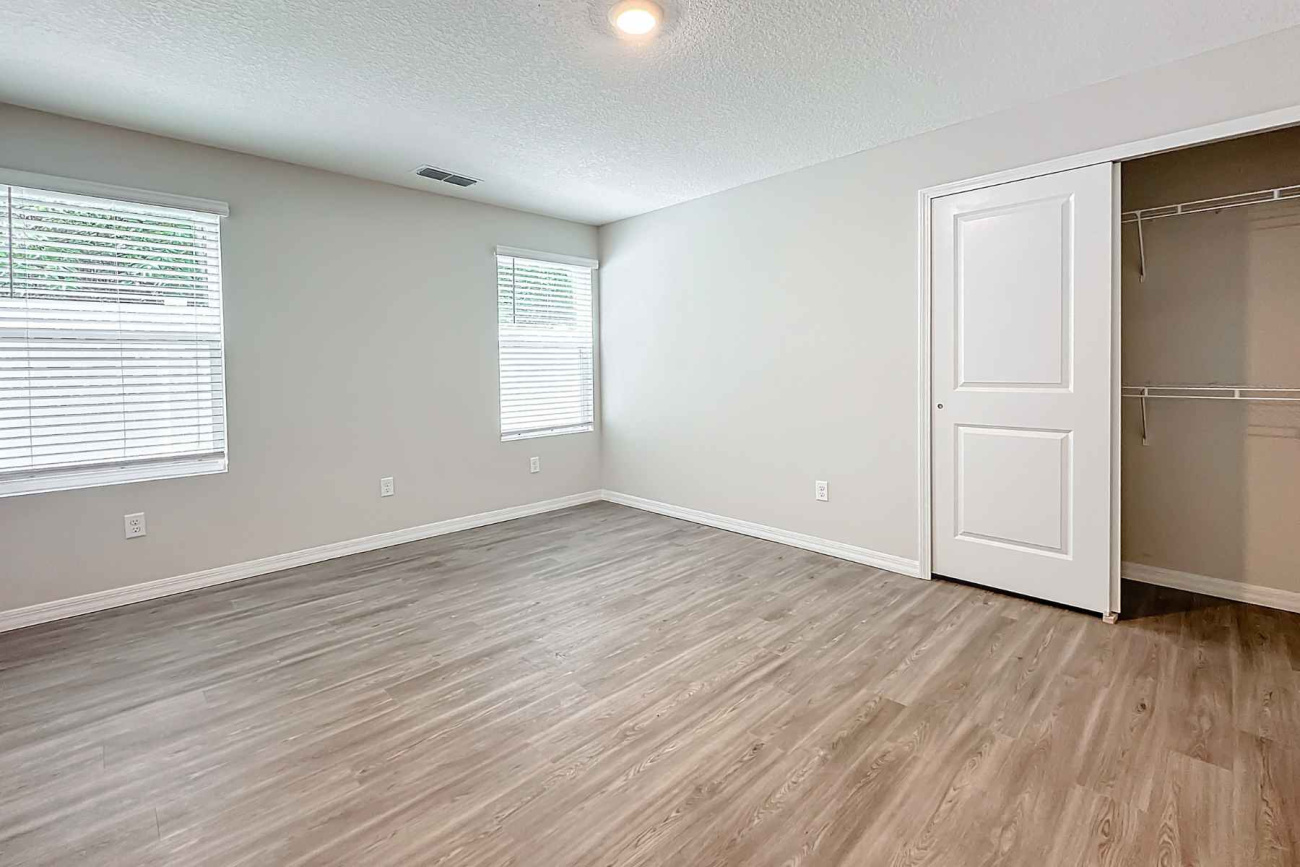 1516 Yelford Circ, Jacksonville, Florida 32218, 8 Bedrooms Bedrooms, ,8 BathroomsBathrooms,Quad,For Sale,Biscayne Villas ,Yelford Circ,1297