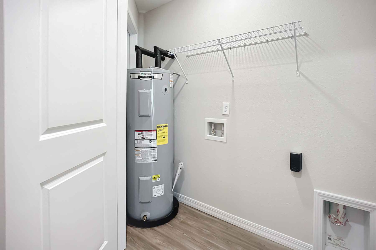 1516 Yelford Circ, Jacksonville, Florida 32218, 8 Bedrooms Bedrooms, ,8 BathroomsBathrooms,Quad,For Sale,Biscayne Villas ,Yelford Circ,1297