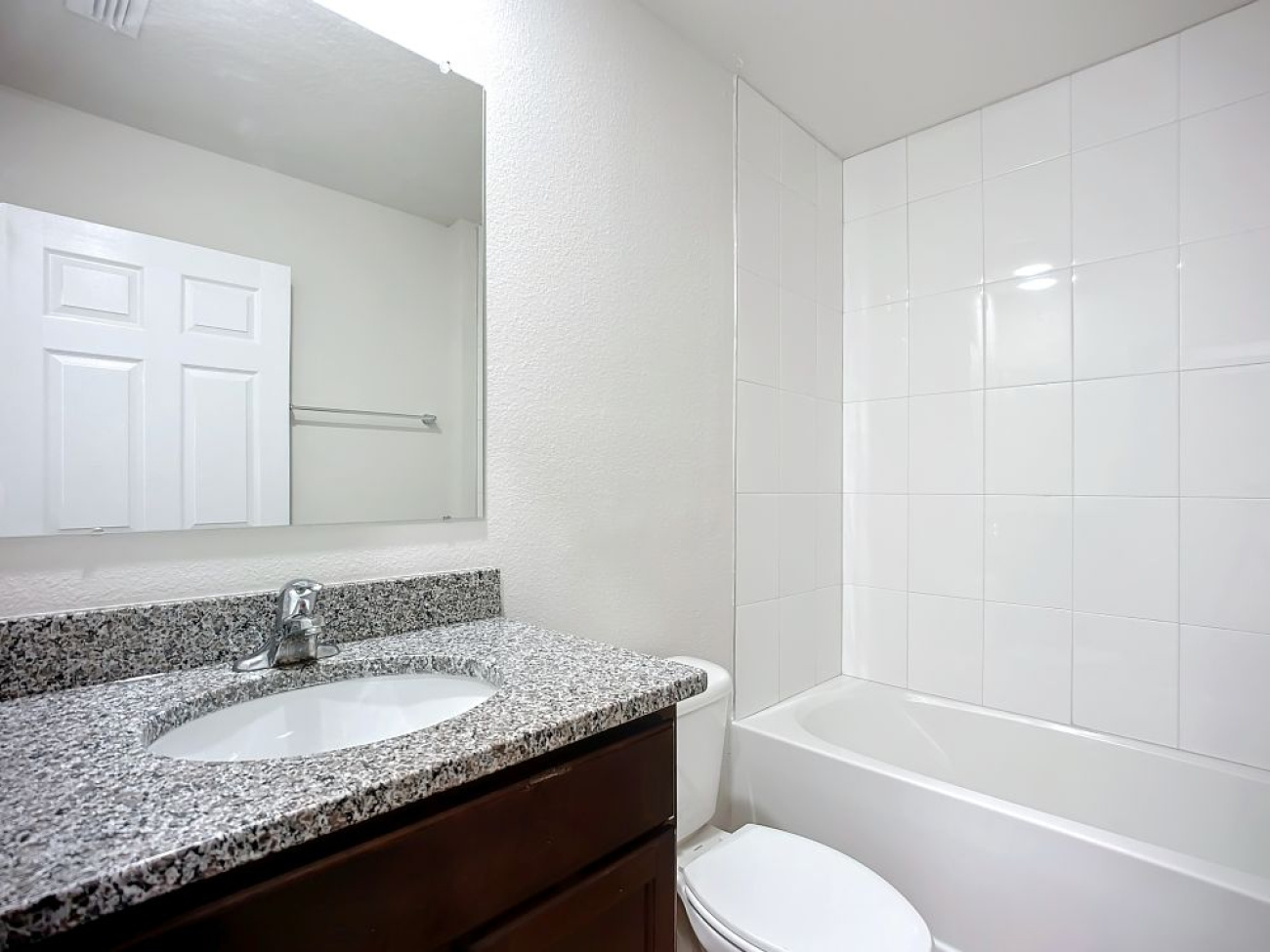 9 Untermeyer Pl, Palm Coast, Florida 32164, 4 Bedrooms Bedrooms, ,4 BathroomsBathrooms,Duplex,For Sale,Untermeyer Pl,1299