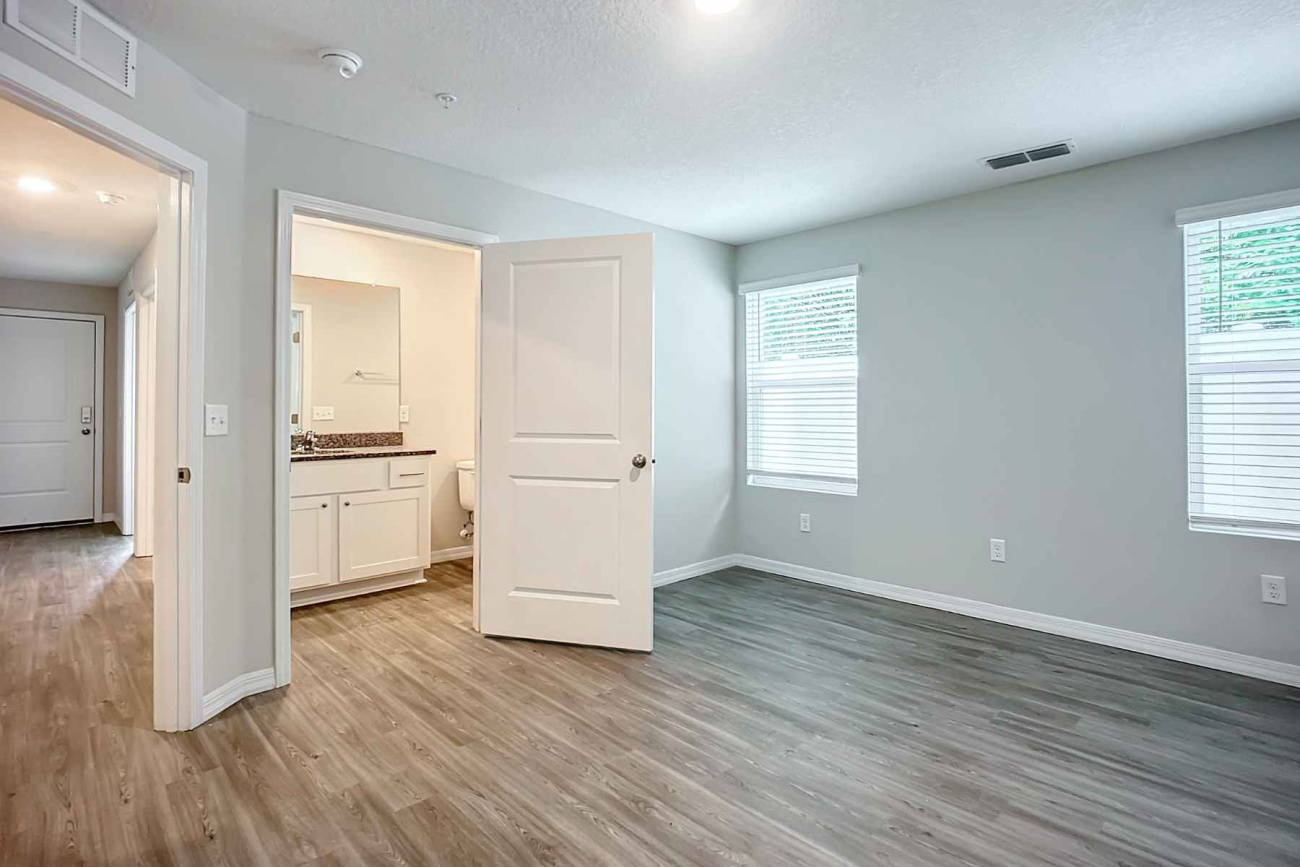 1522 Yelford Circ, Jacksonville, Florida 32218, 8 Bedrooms Bedrooms, ,8 BathroomsBathrooms,Quad,For Sale,Biscayne Villas ,Yelford Circ,1307