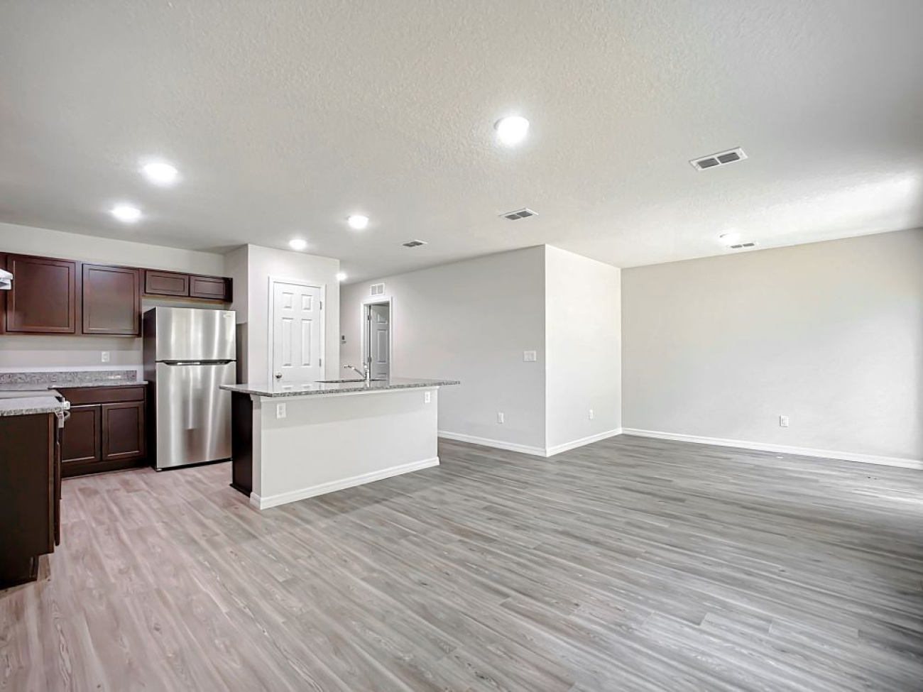 8 Unique Ct, Palm Coast, Florida 32164, 4 Bedrooms Bedrooms, ,4 BathroomsBathrooms,Duplex,For Sale,Unique Ct,1357