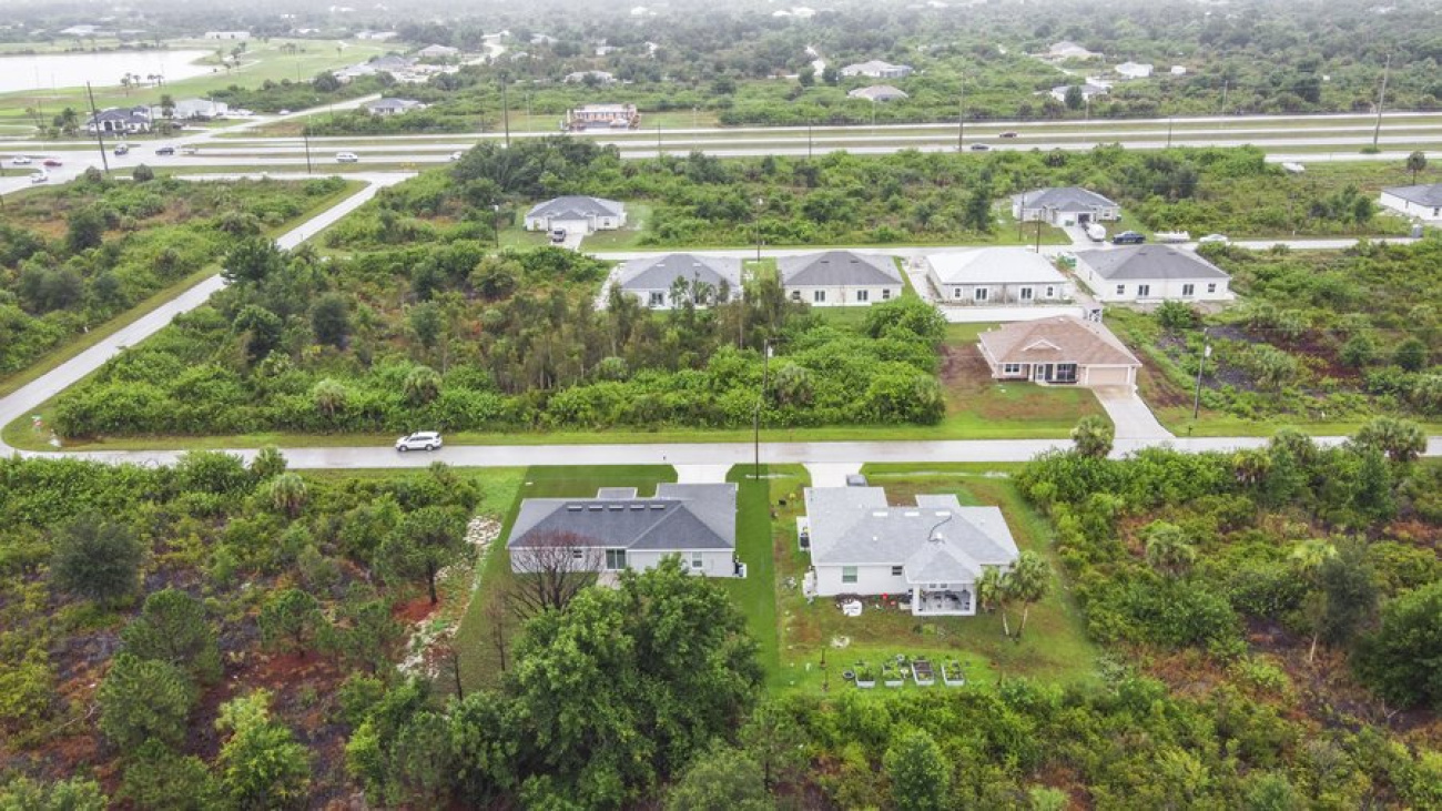 12216 Van Gough Ave, Port Charlotte, Florida 33981, 4 Bedrooms Bedrooms, ,2 BathroomsBathrooms,Single Family,For Sale,Van Gough Ave,1372