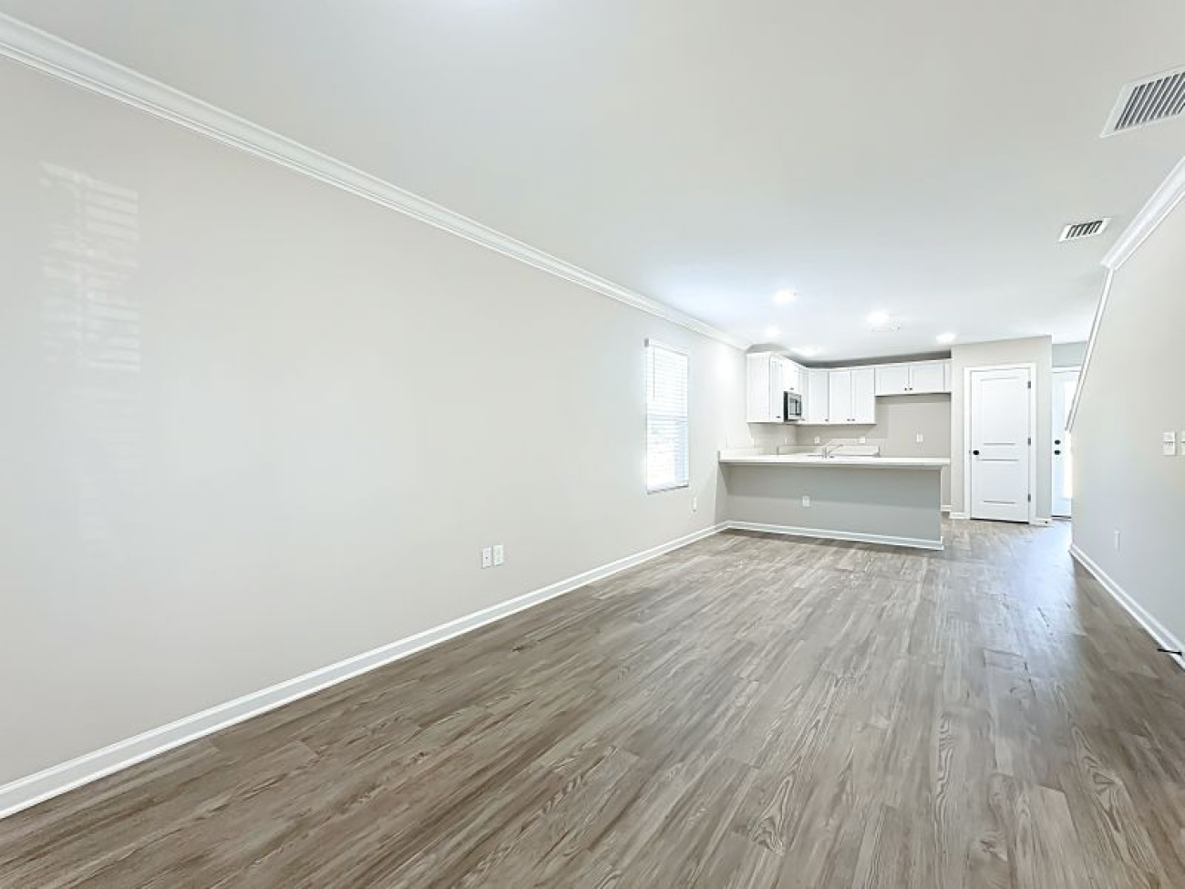 5671 110th Street, Jacksonville, Florida 32244, 4 Bedrooms Bedrooms, ,5 BathroomsBathrooms,Duplex,For Sale,110th Street,1376