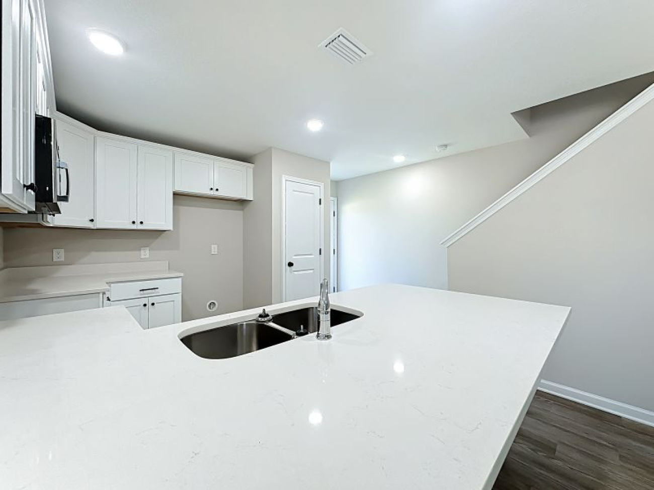 5671 110th Street, Jacksonville, Florida 32244, 4 Bedrooms Bedrooms, ,5 BathroomsBathrooms,Duplex,For Sale,110th Street,1376