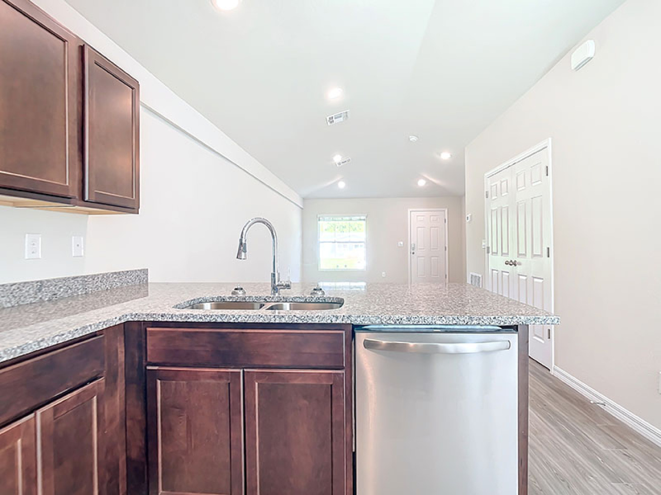 2044/2046 Hilton St, Port Charlotte, Florida 33948, 4 Bedrooms Bedrooms, ,4 BathroomsBathrooms,Duplex,For Sale,Hilton St,1047