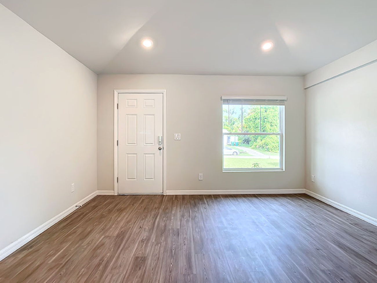 2044/2046 Hilton St, Port Charlotte, Florida 33948, 4 Bedrooms Bedrooms, ,4 BathroomsBathrooms,Duplex,For Sale,Hilton St,1047