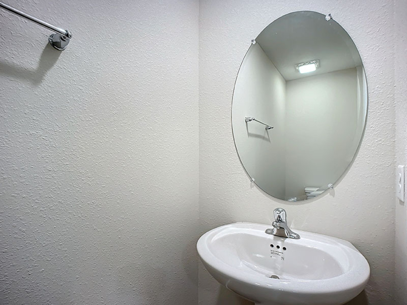 1231/1235 Pangola Dr, Jacksonville, Florida 32205, 4 Bedrooms Bedrooms, ,5 BathroomsBathrooms,Duplex,For Sale,Pangola Dr,1068