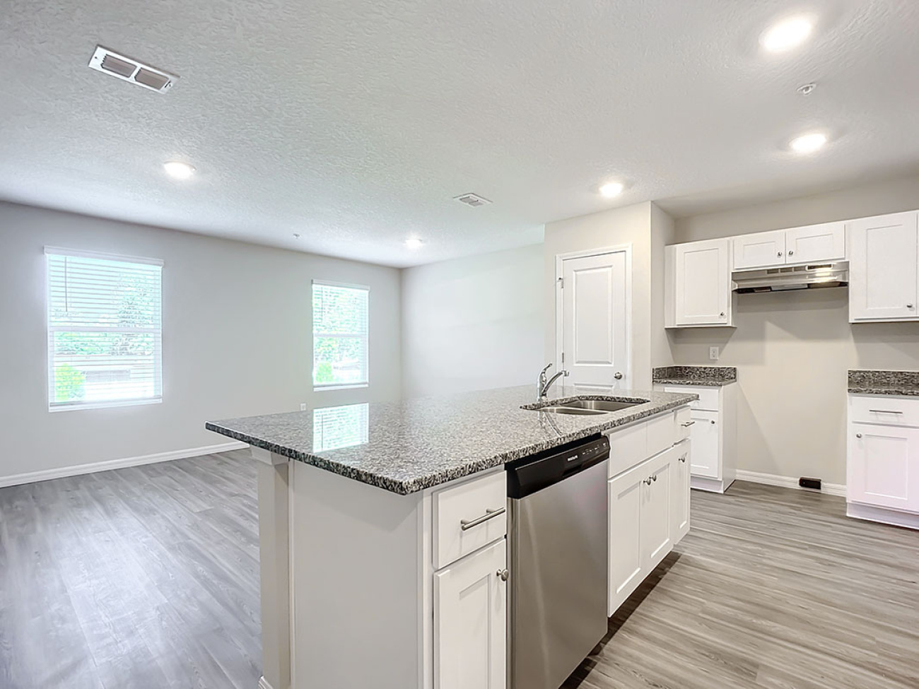 9572 Hood Road, Jacksonville, Florida 32257, 8 Bedrooms Bedrooms, ,8 BathroomsBathrooms,Quad,For Sale,Sunbeam Villas ,Hood Road,1079